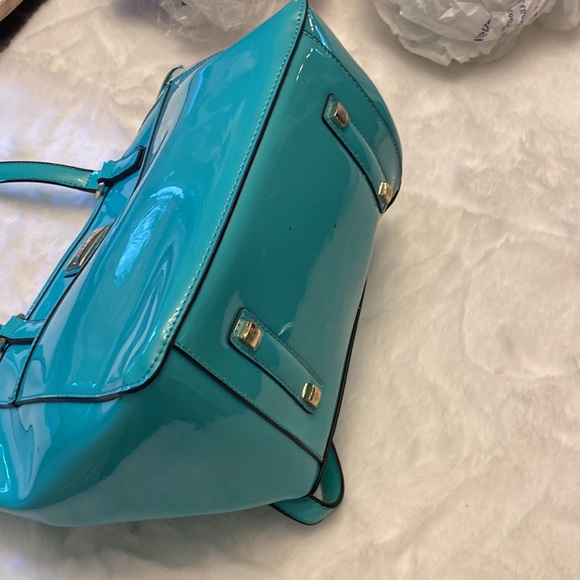 Simply Noelle teal Patent leather handbag- like new - Picture 5 of 6